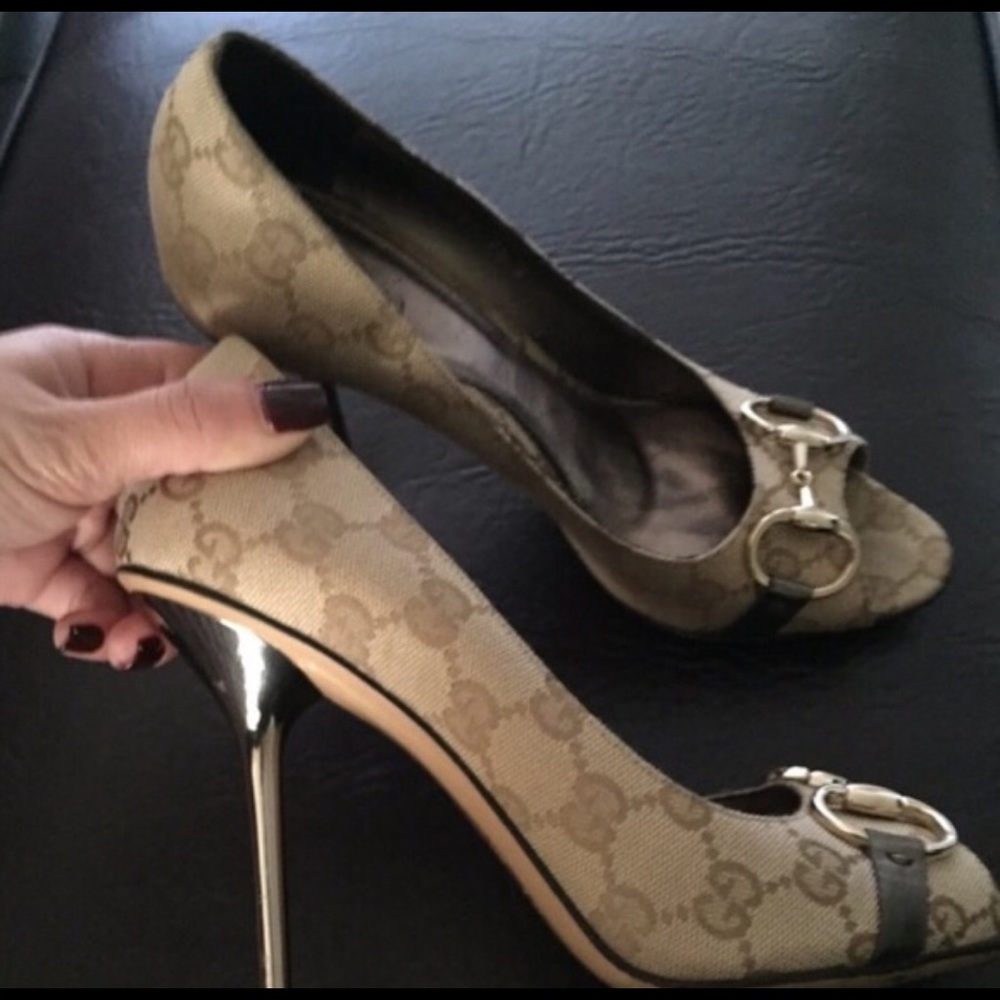 Authentic Gucci Monogrammed peep toe pumps